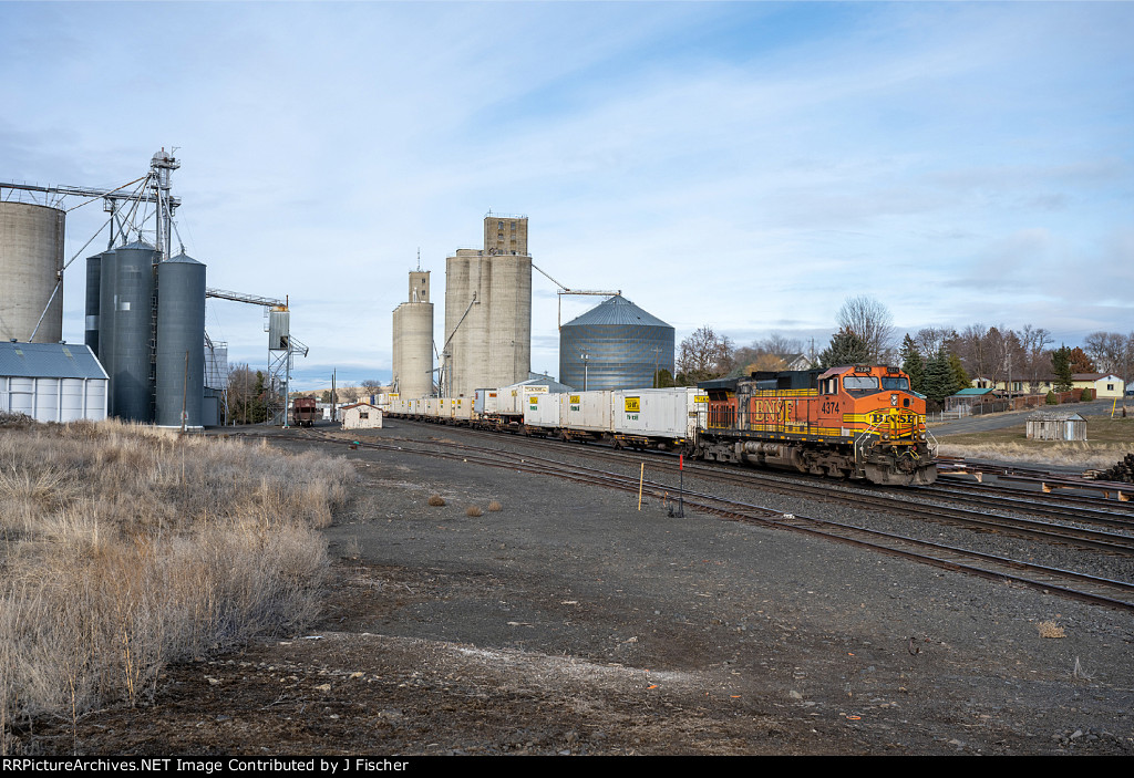 BNSF 4374